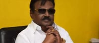 Vijayakanth: Giving food to the dying people.